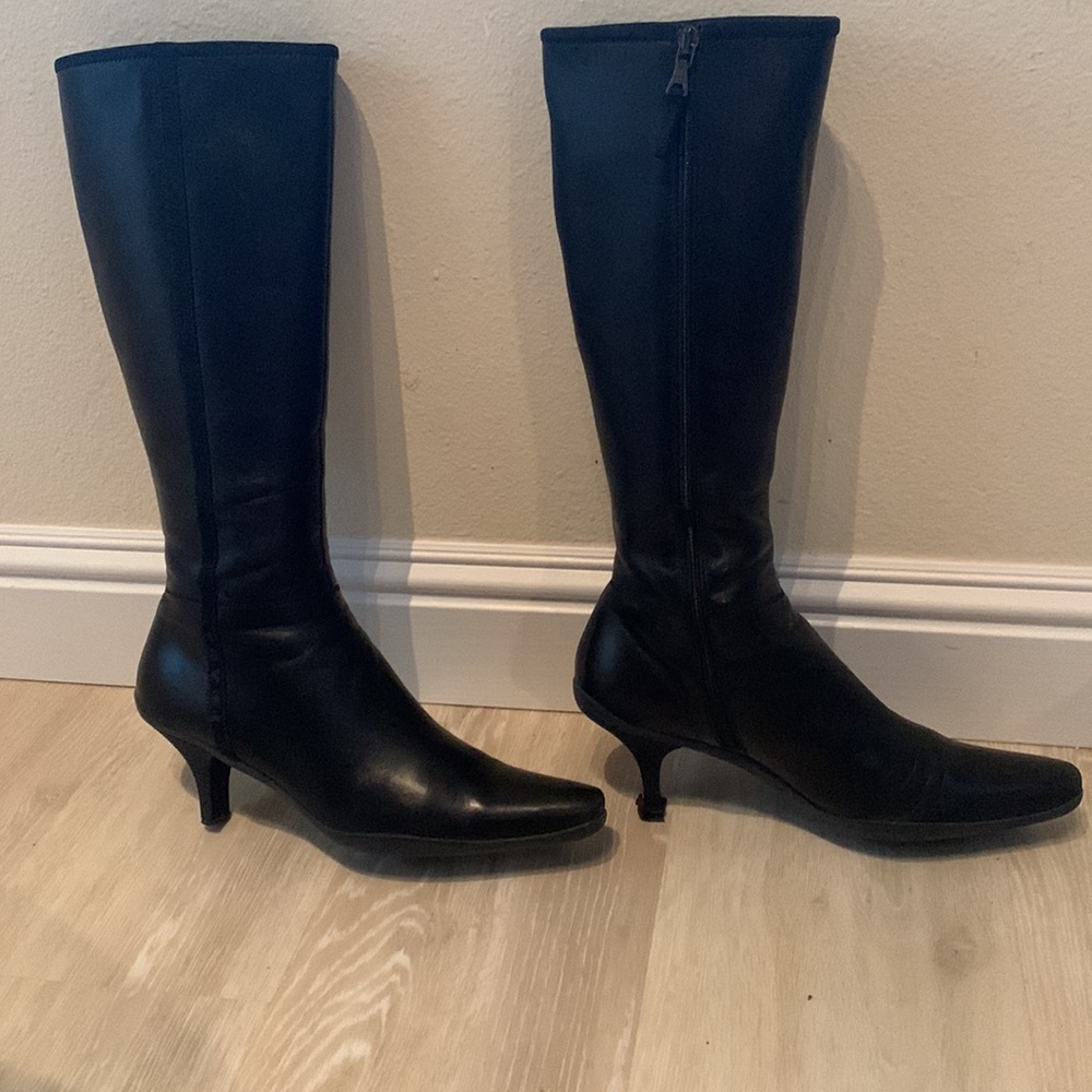 Prada soft leather zip up boots size 38 well maintained - Picture 2 of 8